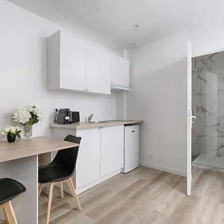 Chateau De : Charmant Studio * Vincennes