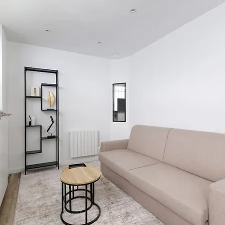 Chateau De : Charmant Studio * Vincennes